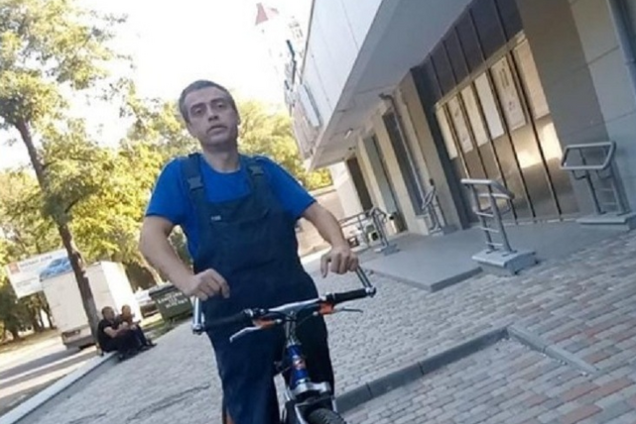 В Одесі велосипедист зніс на ходу дитину з інвалідністю та втік: фото з місця НП