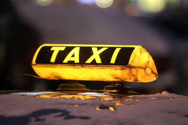 Знайшли зі спущеними штанами: в Дніпрі чоловік помер під час сексу