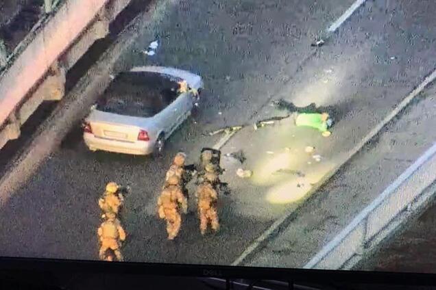 'Террориста' с моста Метро задержали: стали известны требования стрелка