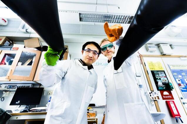 У Швеції створили 'кімнатні' фотоелектричні панелі для зарядки гаджетів