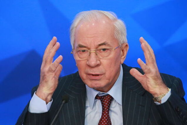 Азаров замарив про фашизм в Україні