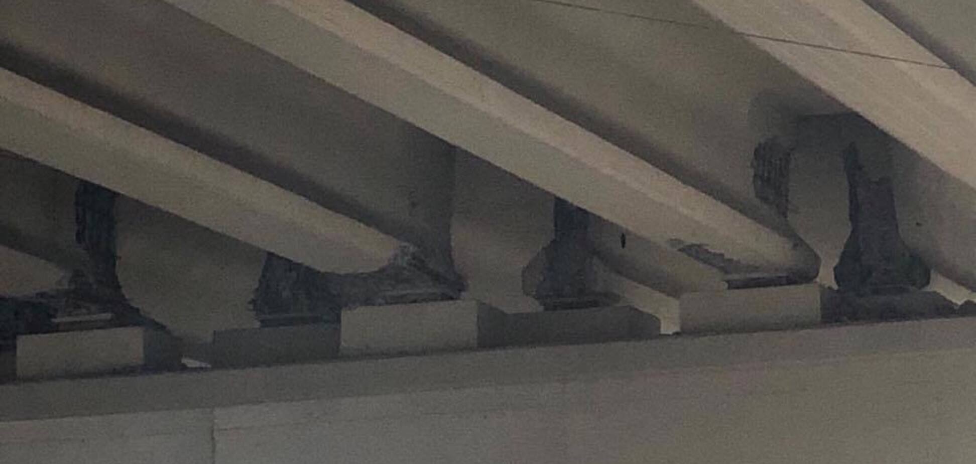 В Киеве начал обваливаться отремонтированный мост