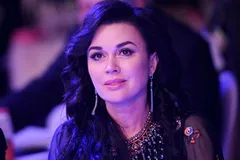 Анастасия Заворотнюк