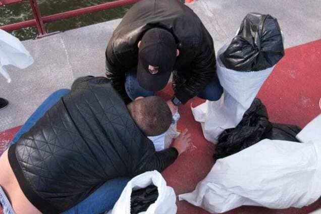 Эксперты на Центральном мосту в Днепре