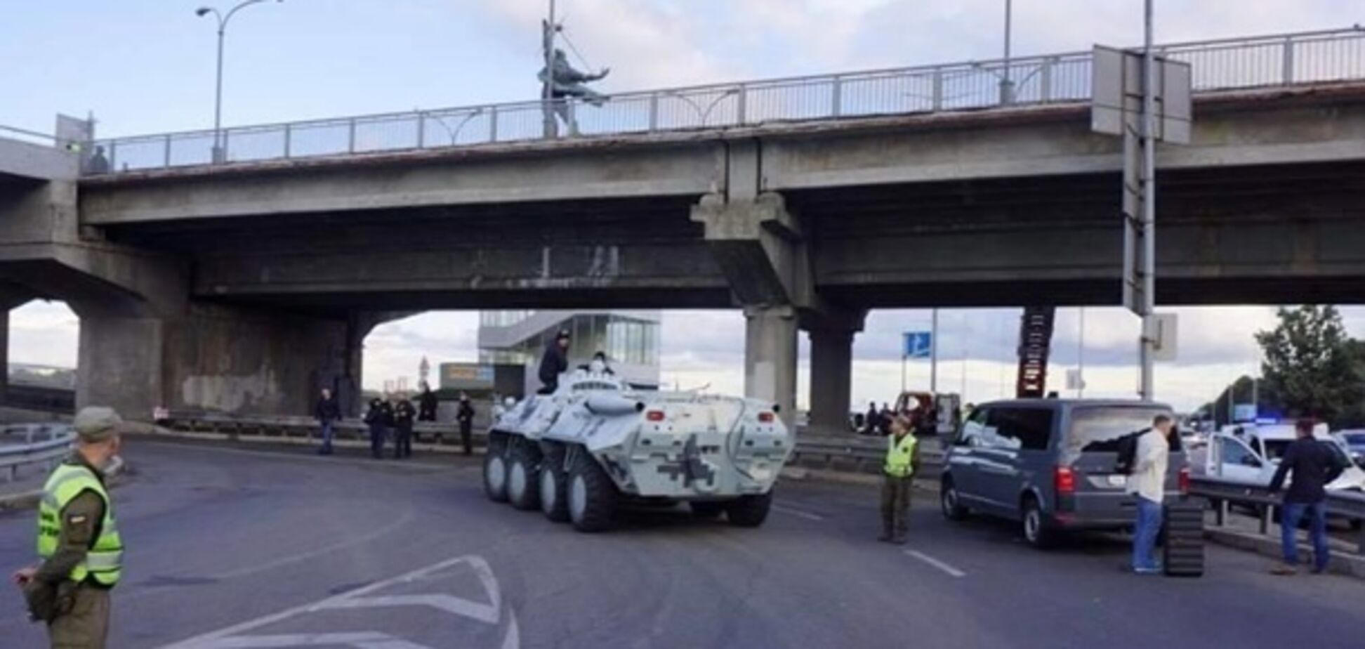 Мост метро