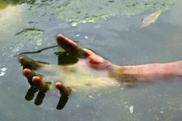 У Дніпрі біля школи знайшли труп