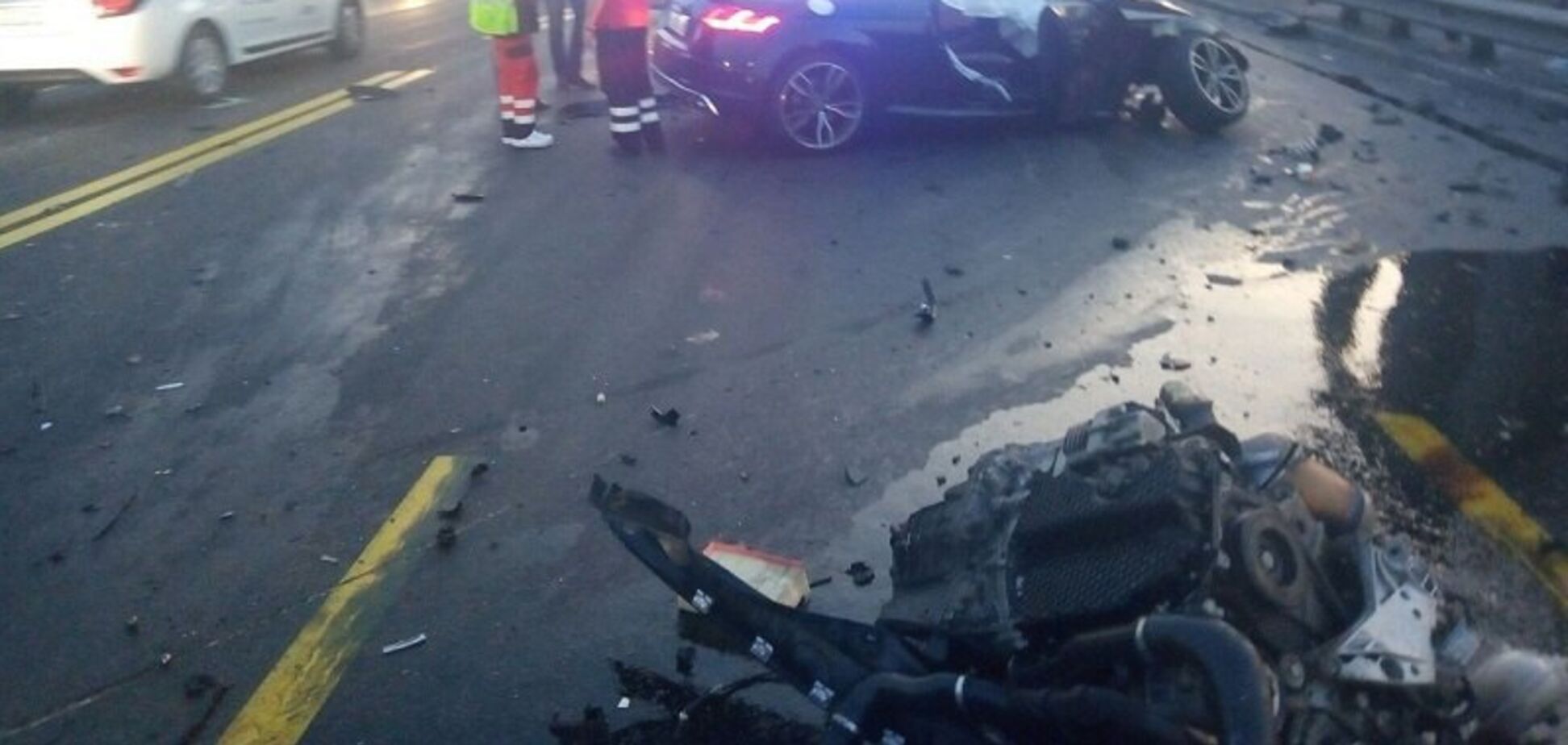 В Киеве мост Патона парализовало жуткое ДТП