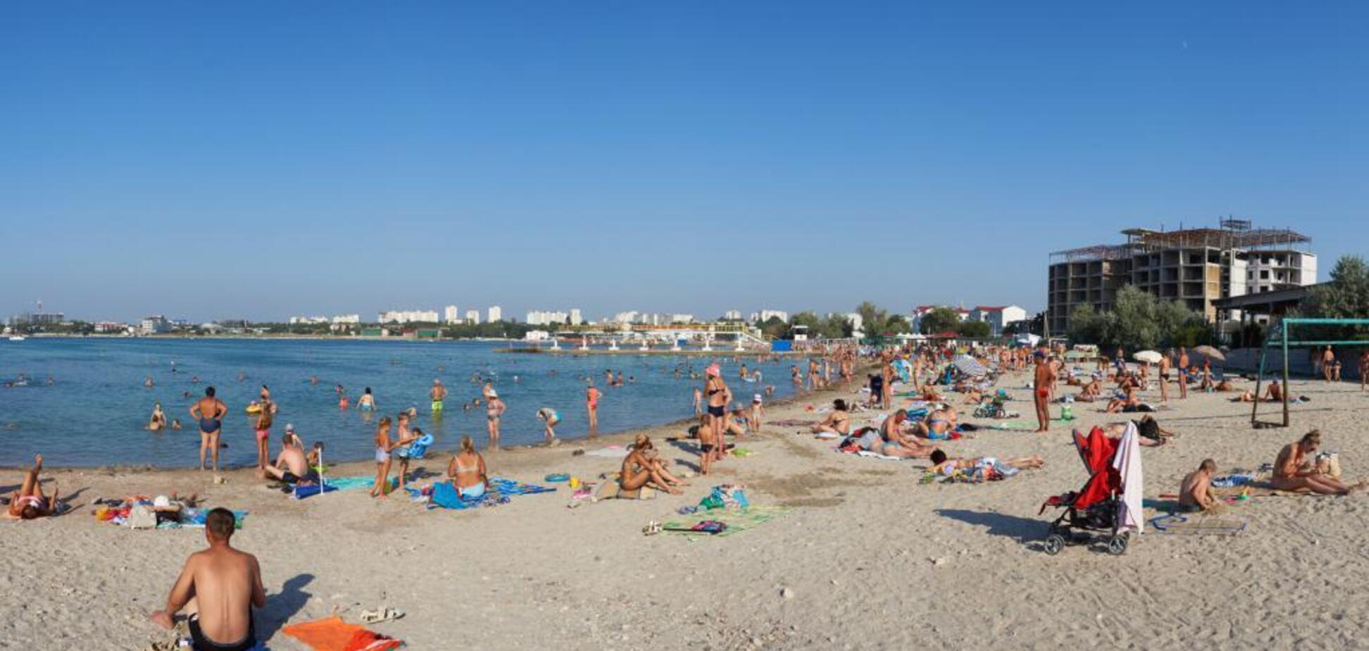 'Повністю позбавили моря': у Криму військові 'віджали' один із найкращих пляжів