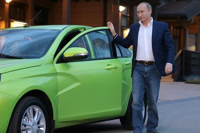 'Сгодится для инвалидки Путина!' В сети подняли на смех нового 'царя' в России