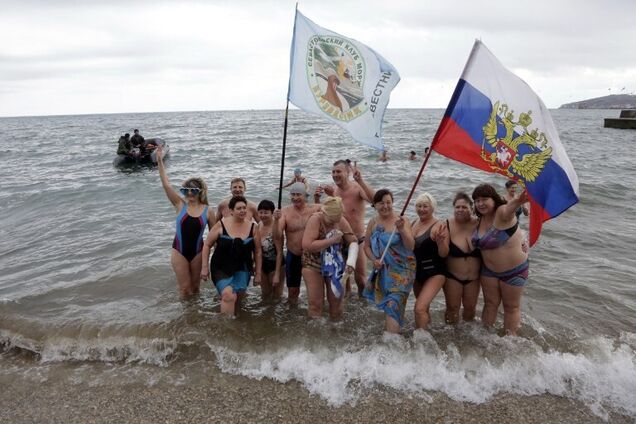 'Сидите в мухосранске!' Жители Крыма ополчились против понаехавших россиян