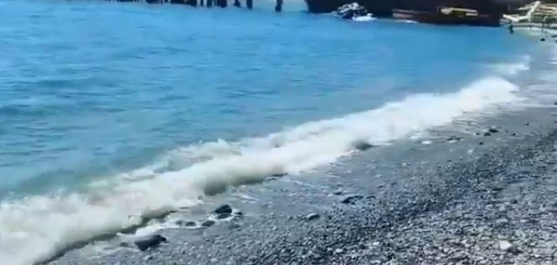 Натовп туристів: з'явилося правдиве відео з пляжу Криму