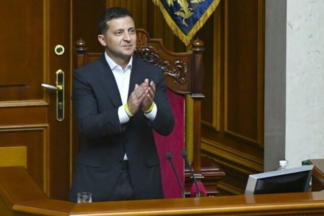 'Слуга народа' приняла военный закон Зеленского: в чем суть