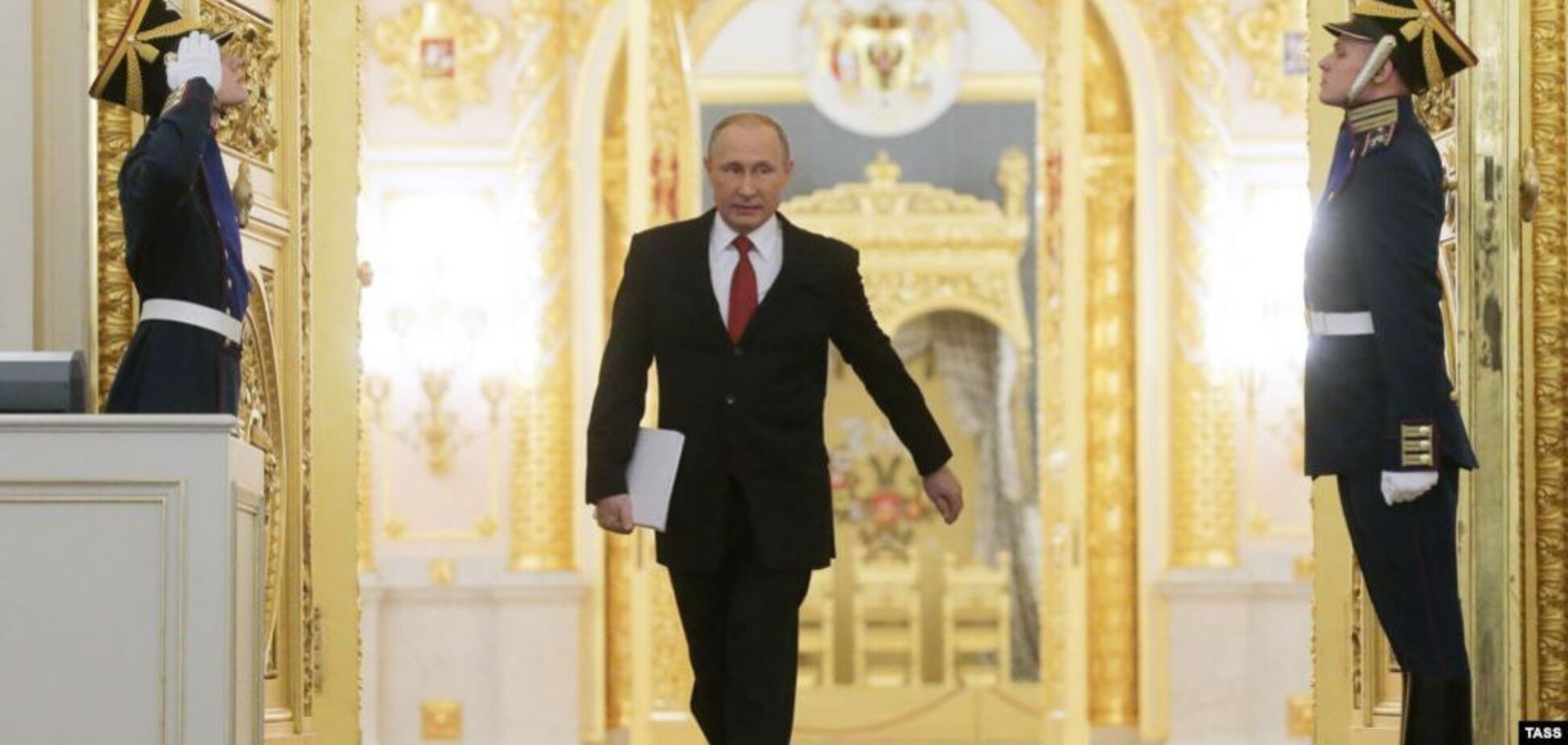 'Все грехи на него списывают': генерал КГБ оценил возможность дворцового переворота в России