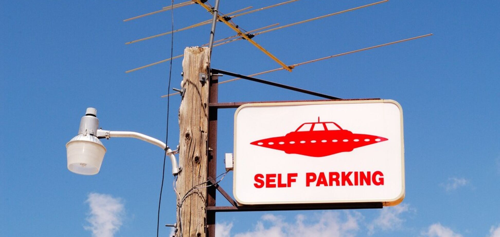 Штурм 'зони 51': в мережі з'явилися кумедні меми та фото