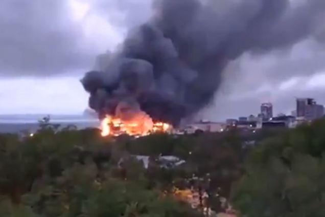 У Росії загорівся черговий ТЦ