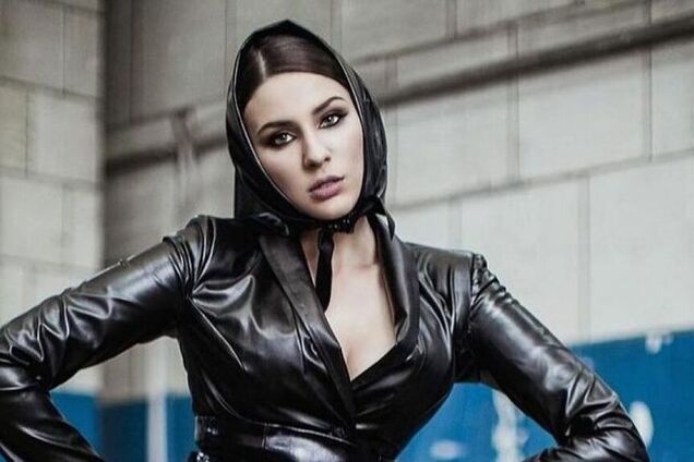 'Это перебор!' MARUV возмутила сеть дерзким образом в латексном костюме