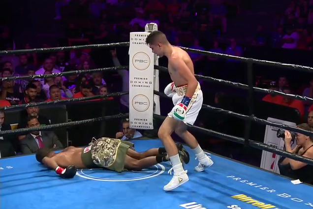 Боксер устроил понты в ринге и был жестко нокаутирован — опубликовано видео