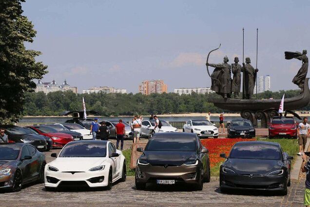 В России увидели 'зраду' в увеличении количества электрокаров в Украине