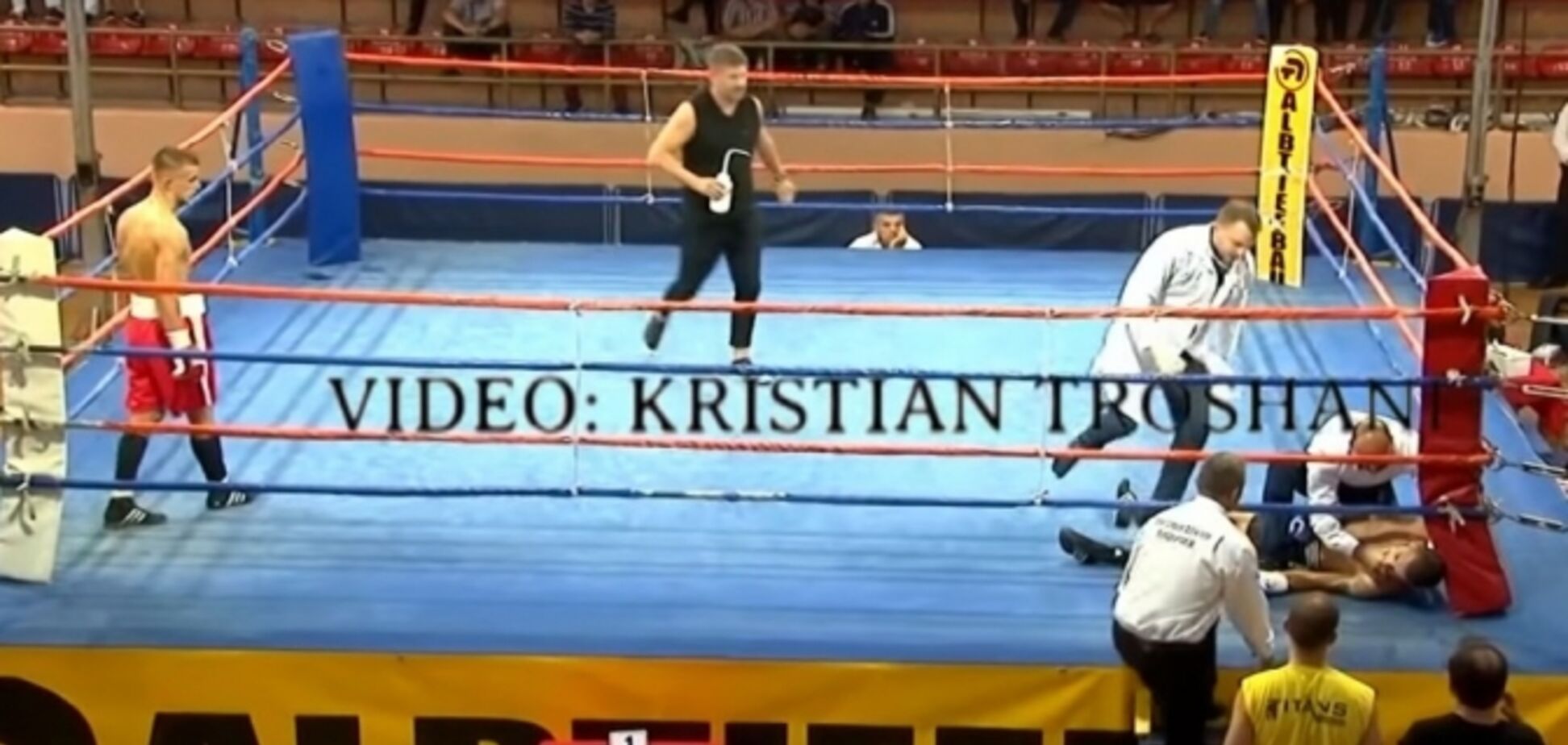 Боксер вышел на бой под чужим именем и умер: момент смерти попал на видео