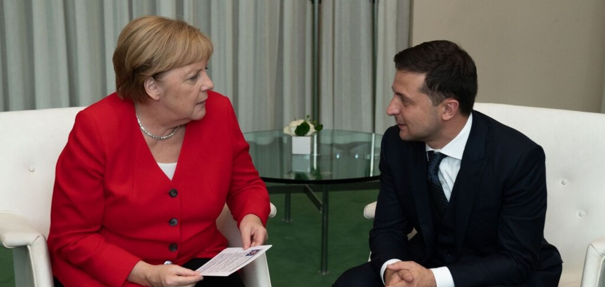Зеленский встретился с Меркель