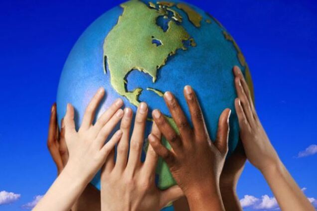 Самі себе знищимо: футуролог назвав дату повного зникнення людей на Землі