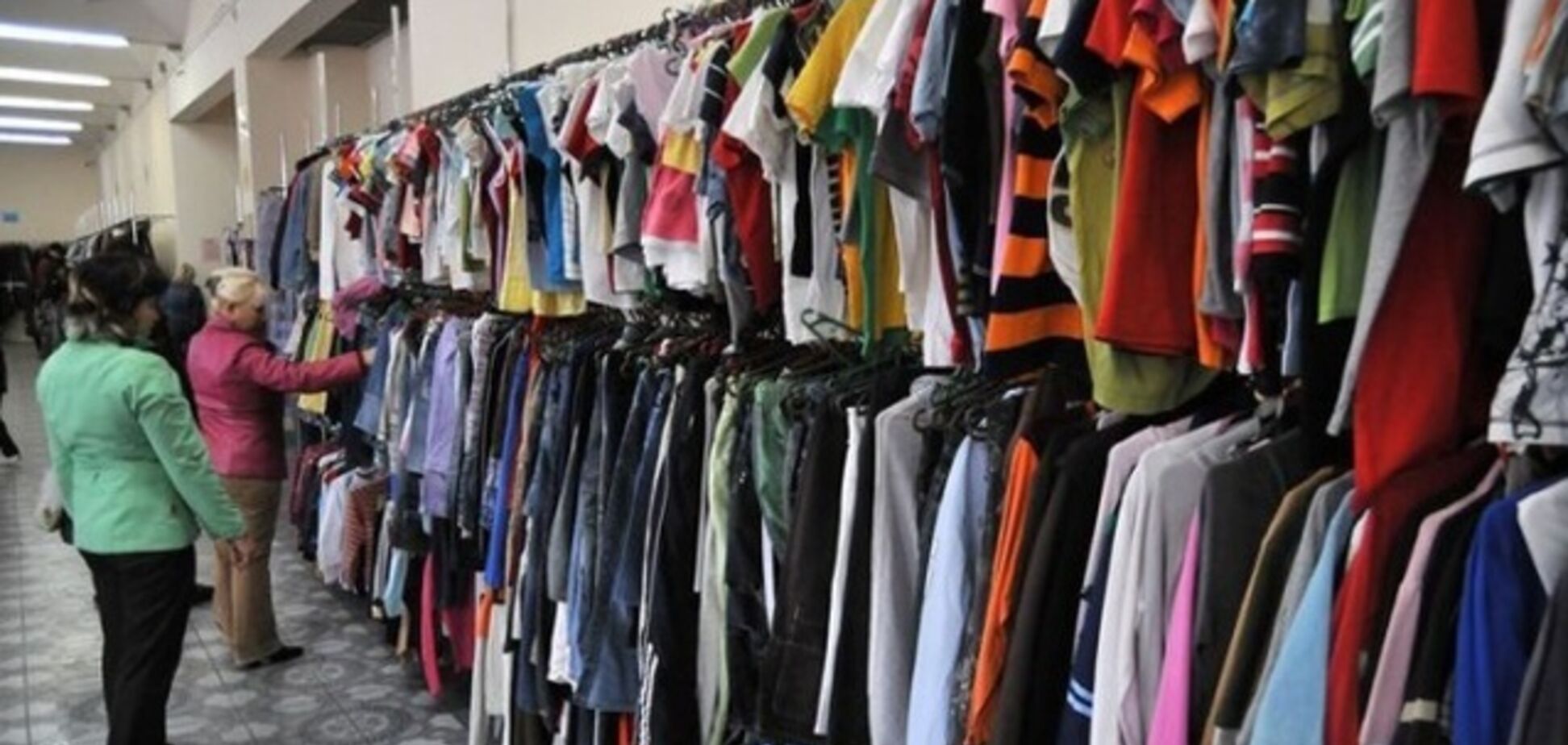 Подсматривали за голыми? В Киеве популярная сеть магазинов угодила в громкий скандал