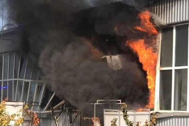 Пожежа на заводі в Сумах