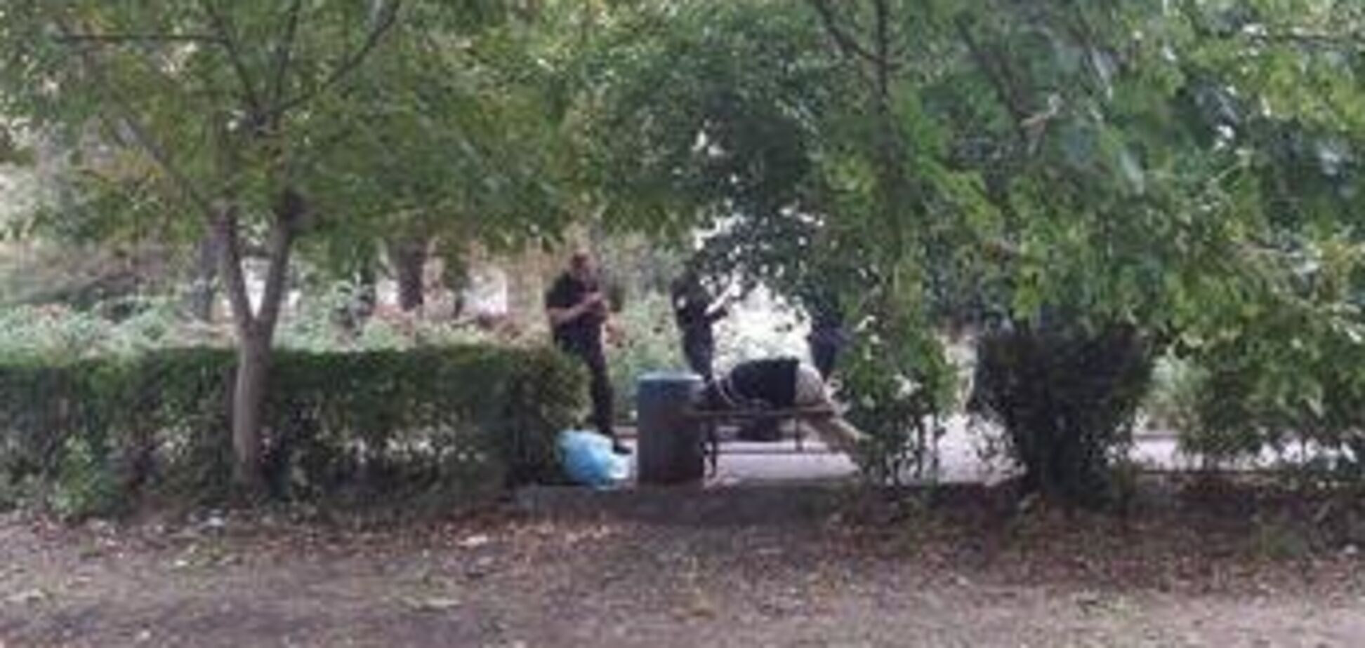 В Кривом Роге мужчина публично покончил с собой: фото 18+