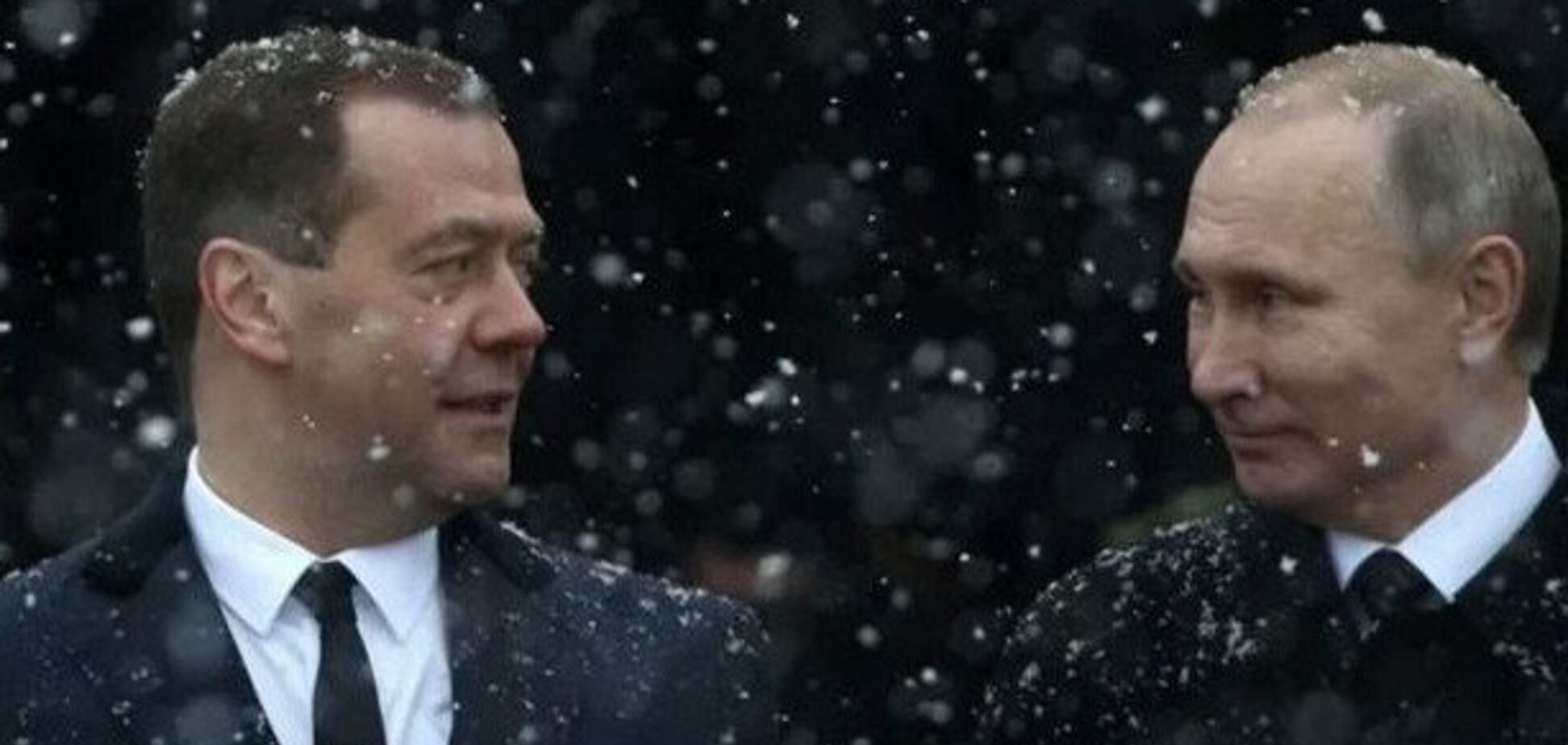'Шойгу, включи отопление': в сети высмеяли диалог Путина и Медведева о погоде