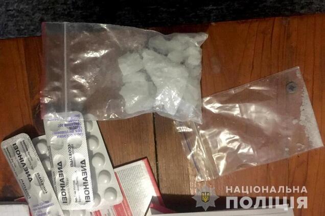 Под Днепром полиция изъяла наркотики на 500 тыс. гривень