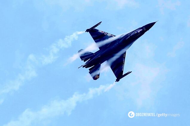 Біля кордонів Росії терміново підняли в повітря винищувачі НАТО