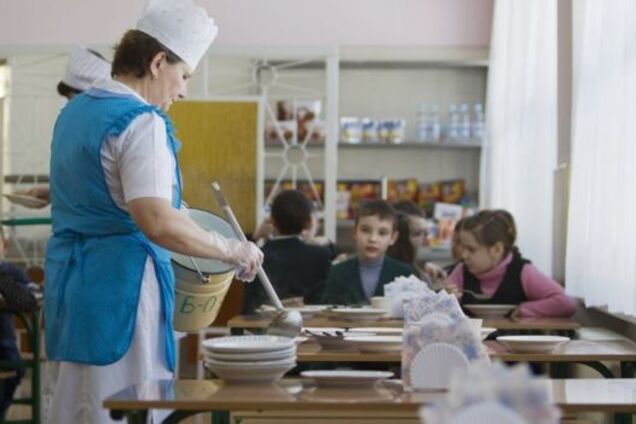 Дети забыли, как выглядит мясо: под Киевом школа попала в скандал