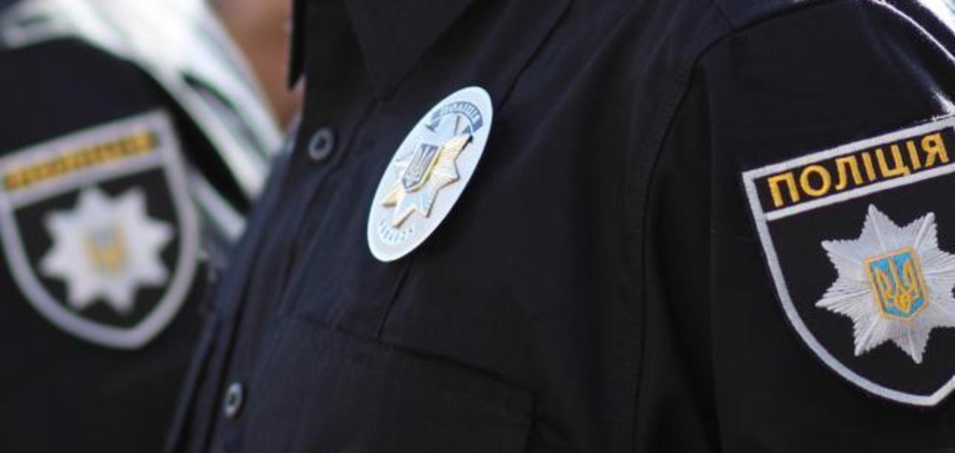 У Києві поліцейський врятував чоловіка від стрибка з даху: розкриті нові подробиці