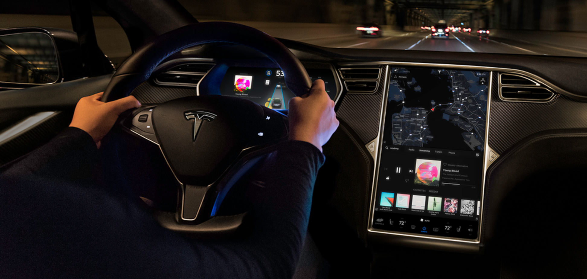 Путешествия 'вслепую' и караоке: Tesla обновила электрокары множеством новых функций