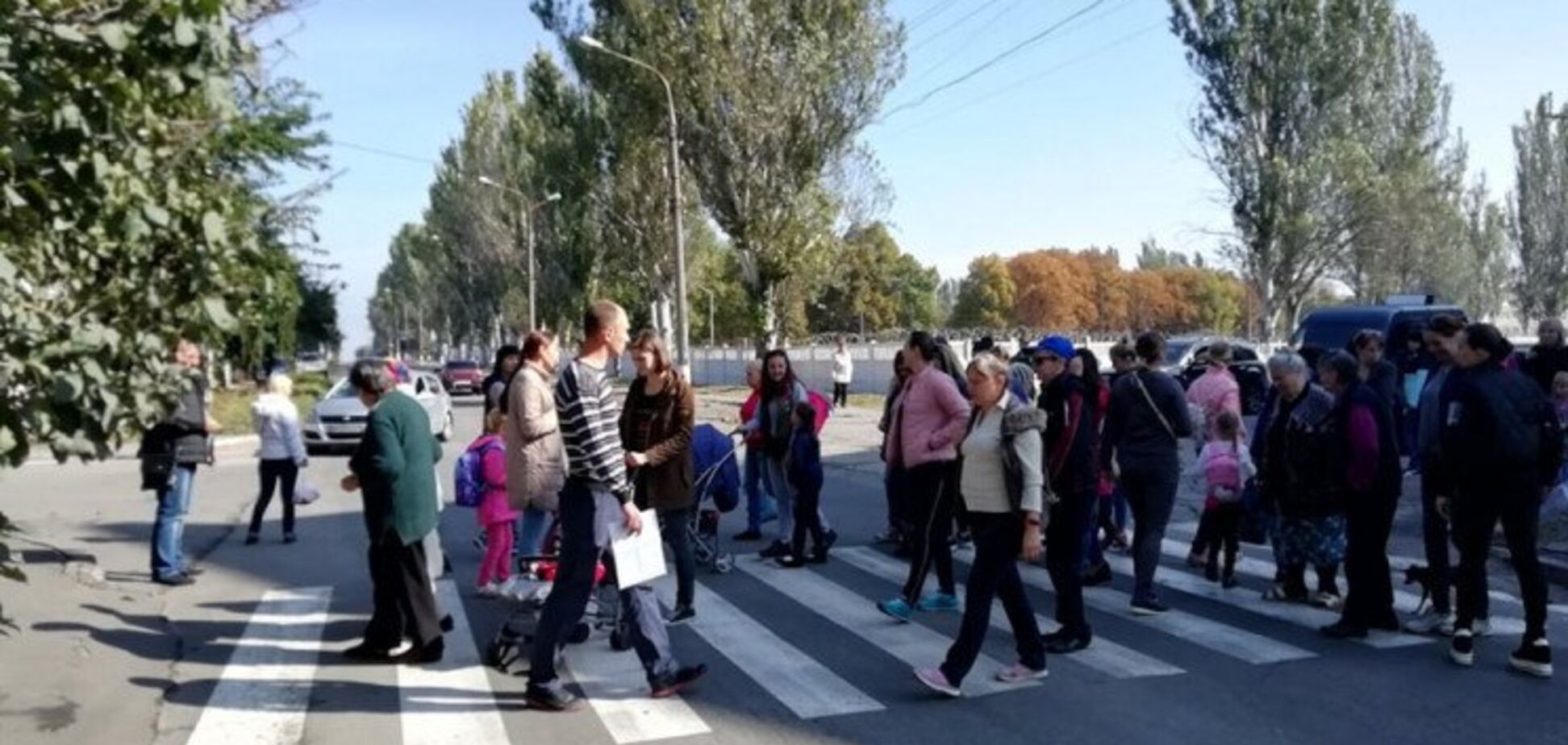 'Ходити у школу небезпечно!' В Запоріжжі батьки влаштували гучний протест
