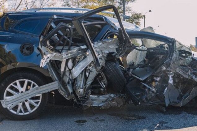 Авто превратилось в груду металла: в Днепре произошло страшное ДТП