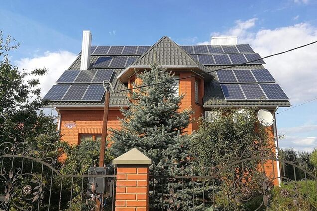 Сколько можно заработать на солнечных панелях и ветряках: названы суммы