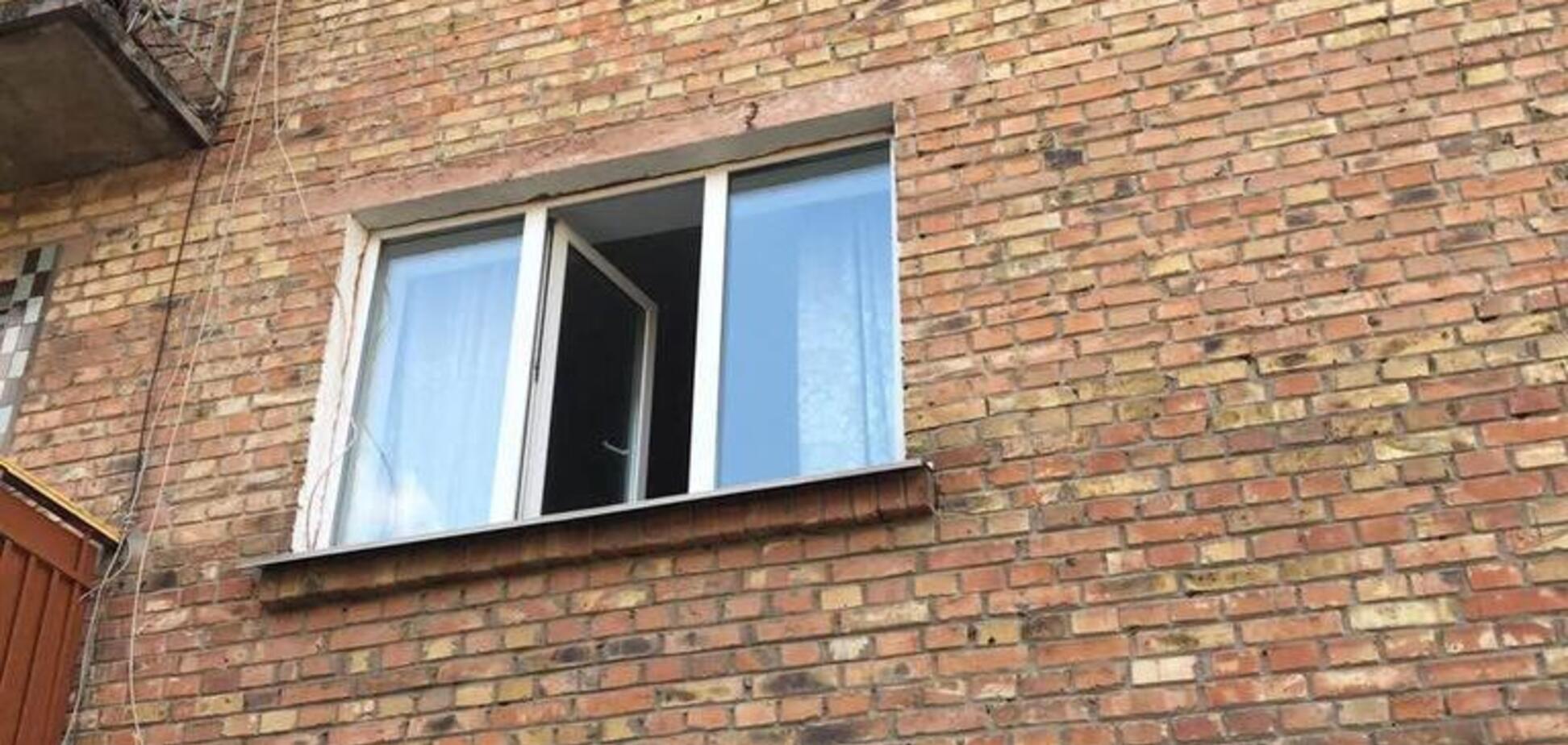 На Київщині двоє дітей випали з вікон