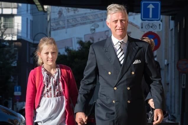 Донька короля Бельгії одягнула в школу українську вишиванку: показові фото