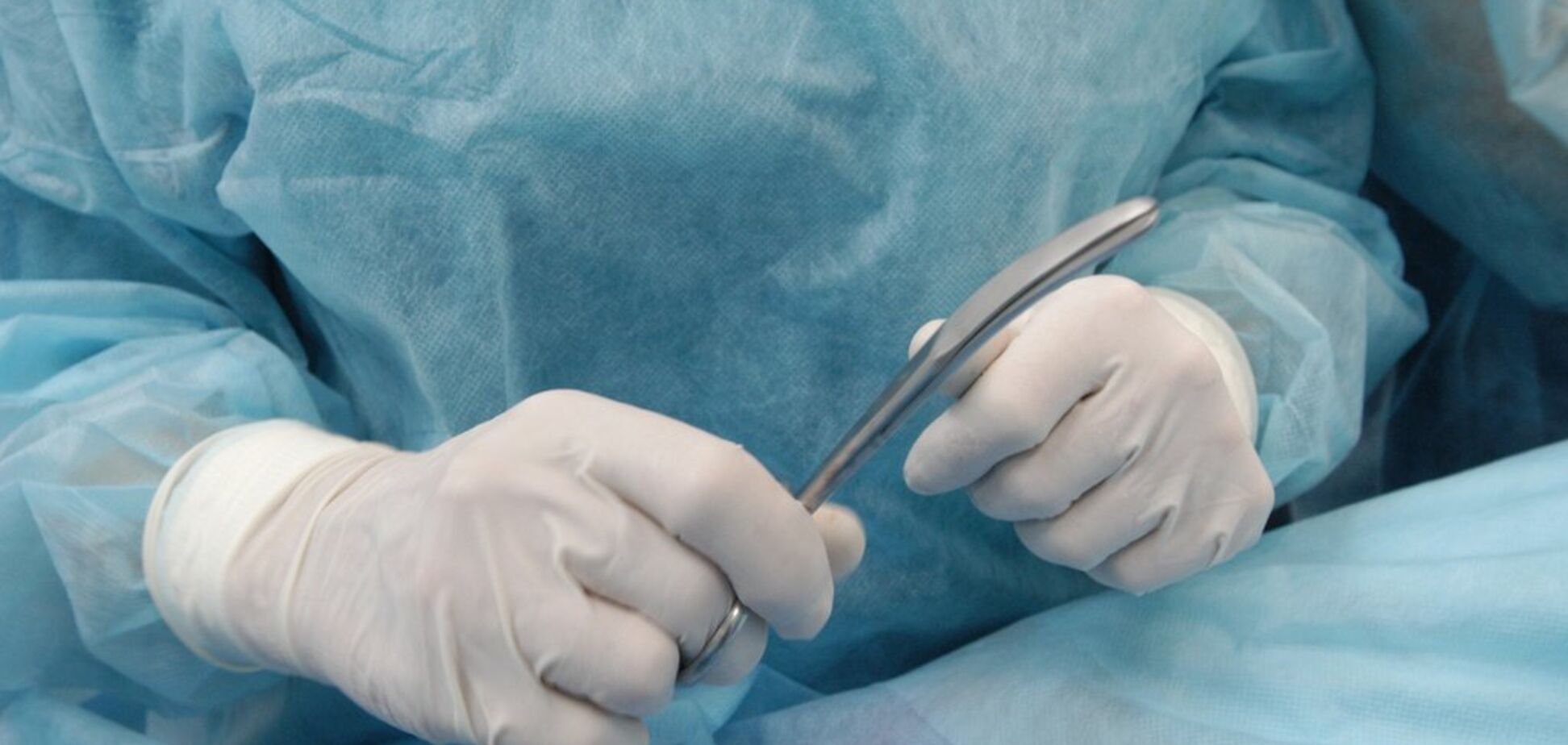 У 10-летней девочки вырезали двухкилограммовую опухоль с зубами внутри