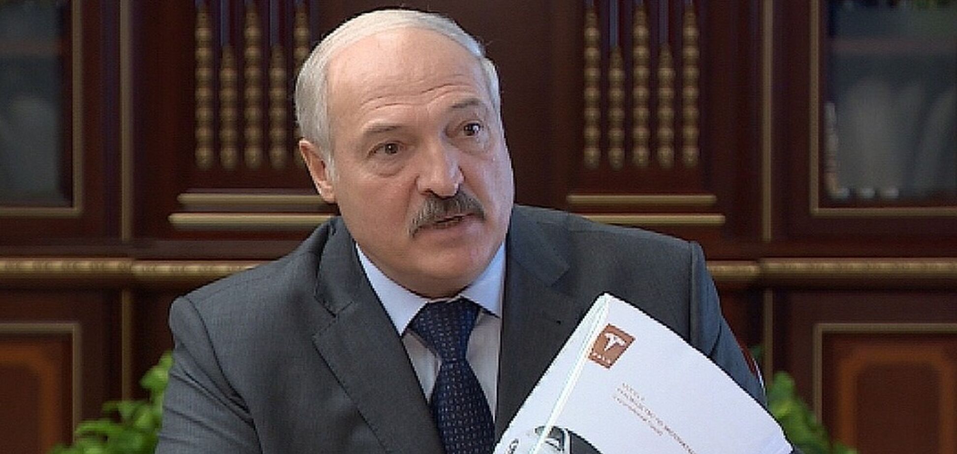 'Моя Tesla может взлететь': Лукашенко похвастался подарком от Илона Маска