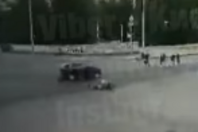 У Києві мотоцикл влетів у автомобіль