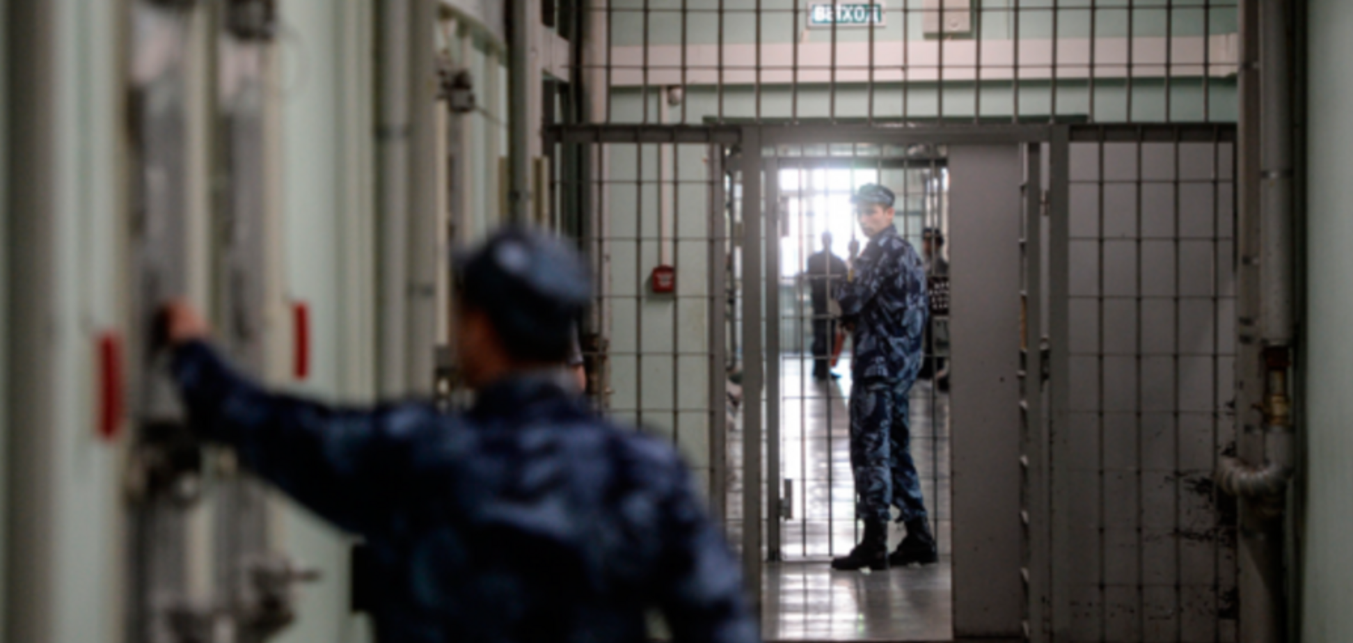 Підрізали поліцейського: під Львовом упіймали злочинців, які втекли з колонії