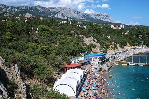 'Їдуть не найбагатші': у Криму забили на сполох через туристів-жебраків