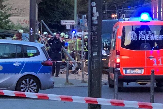 В Берлине авто протаранило толпу пешеходов: много жертв
