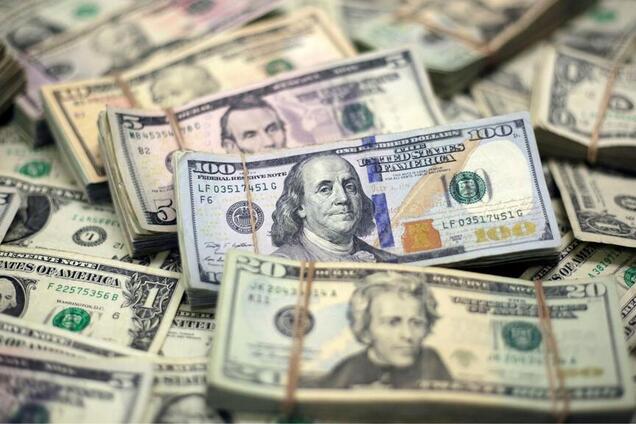 Рекордный курс доллара: аналитики рассказали, когда нельзя покупать валюту
