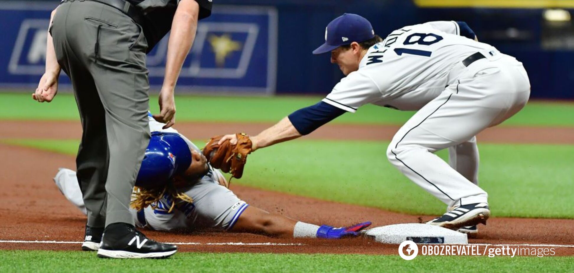 Бейсболисту в матче удался трюк из 'Матрицы': опубликовано видео