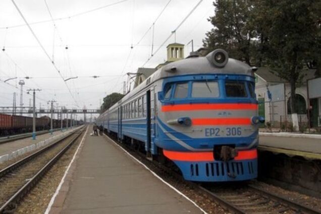 "Тварини!" Фото з потяга в Харкові шокували українців