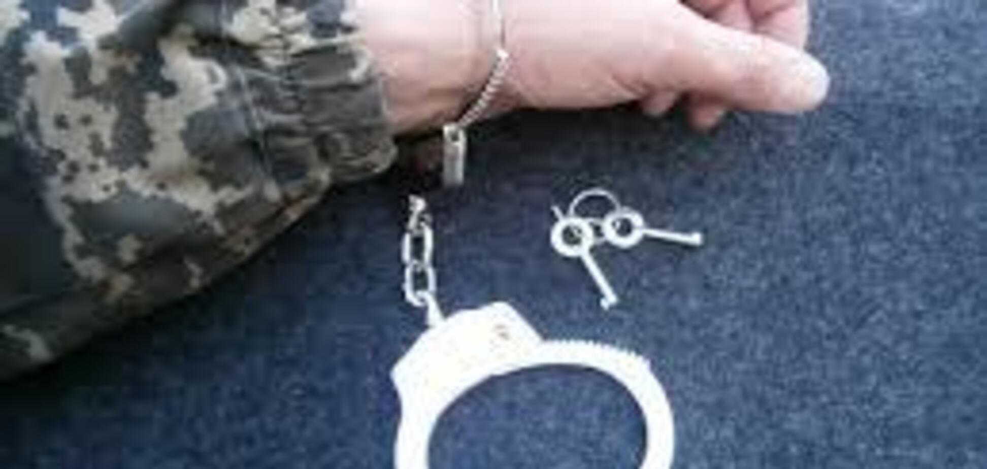 В Киеве на улице нашли голого неадеквата: видео 18+