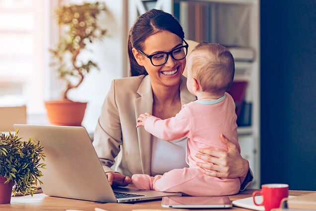 В месяц более 10 тысяч гривень: как днепрянки зарабатывают в декретном отпуске